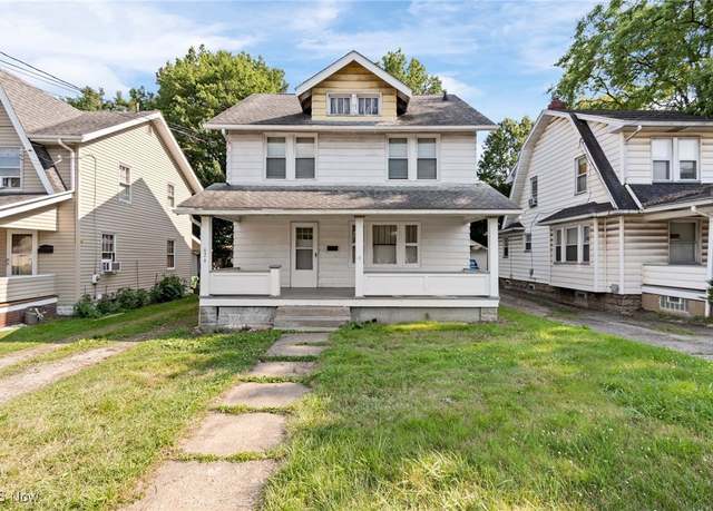 Property at 626 E Wilbeth Rd, Akron, OH 44306, 3 beds, 1 bath