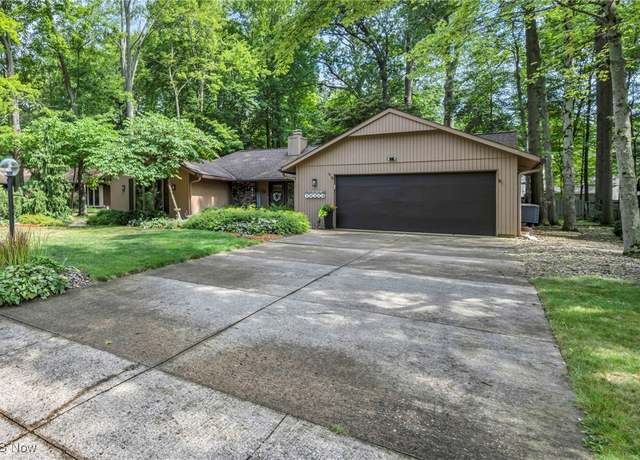 Property at 10353 Oak Branch Trl, Strongsville, OH 44149, 4 beds, 2.5 baths