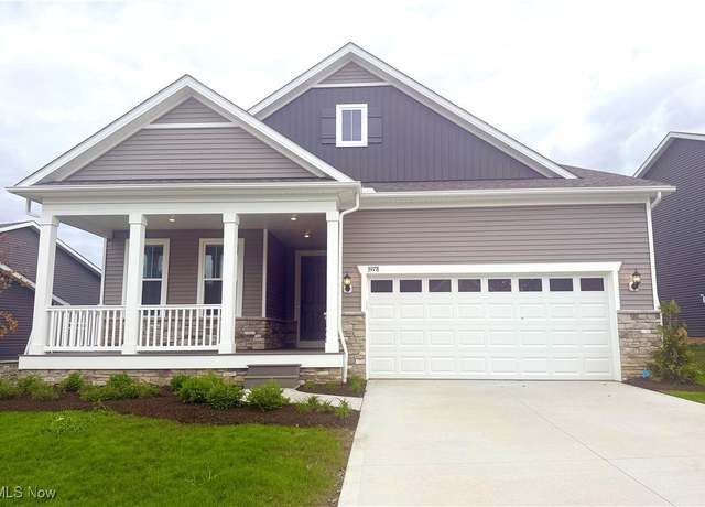 Property at 3978 Crest View Dr, Green, OH 44685, 2 beds, 2 baths