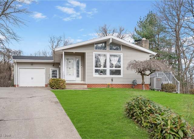 Property at 70 Iroquois Trl, Malvern, OH 44644, 4 beds, 4 baths