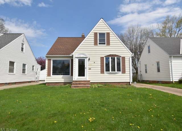 Property at 12709 Oakview Blvd, Garfield Heights, OH 44125, 3 beds, 2 baths