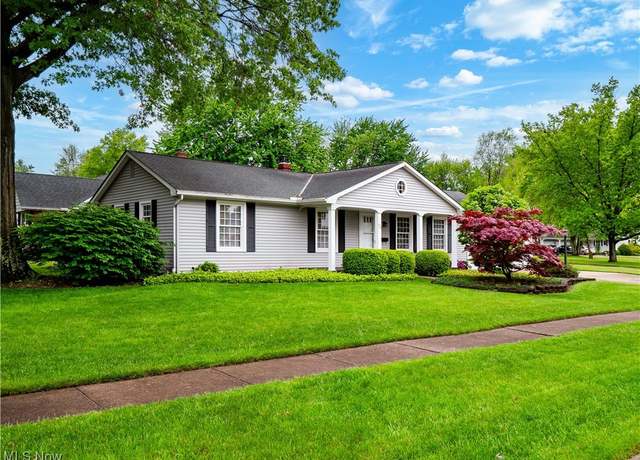 Property at 1721 W 44th St, Lorain, OH 44053, 2 beds, 1.5 baths
