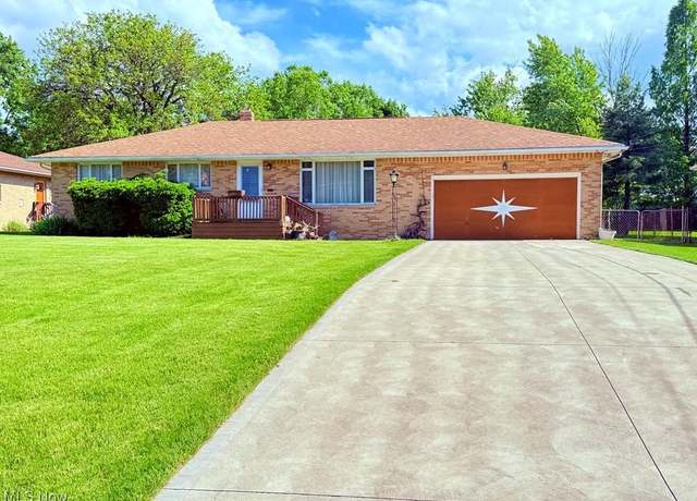 Property at 18653 Bonnie Ln, Strongsville, OH 44136, 3 beds, 1.5 baths