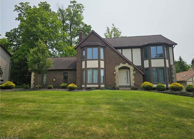 Property at 6671 Queens Way, North Royalton, OH 44133, 4 beds, 3 baths