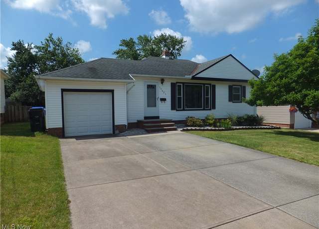 Property at 13621 Bellbrook Dr, Brook Park, OH 44142, 3 beds, 2 baths