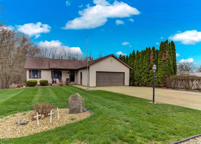 Property at 27 Navajo Trl, Malvern, OH 44644, 4 beds, 3 baths
