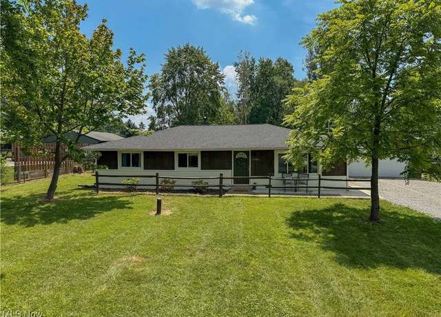 Property at 1490 Evergreen Dr, Streetsboro, OH 44241, 3 beds, 2 baths