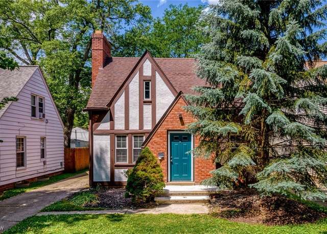 Property at 2324 Scholl Rd, University Heights, OH 44118, 3 beds, 2 baths