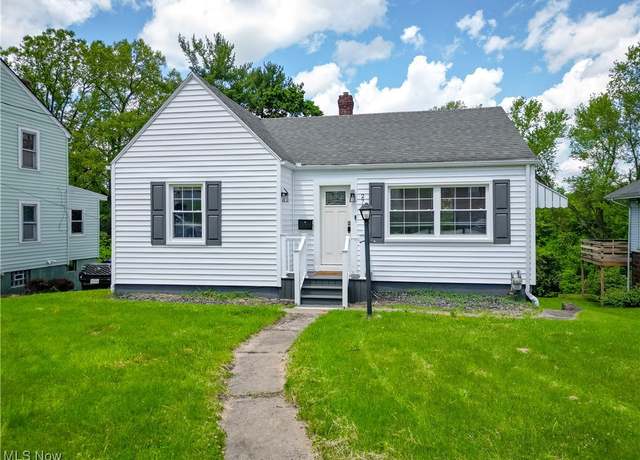 Property at 2717 Cleveland Ave, Steubenville, OH 43952, 2 beds, 1 bath