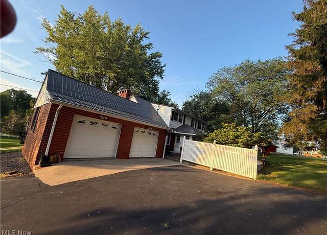 Property at 62239 Hillcrest Rd, Barnesville, OH 43713, 4 beds, 3 baths
