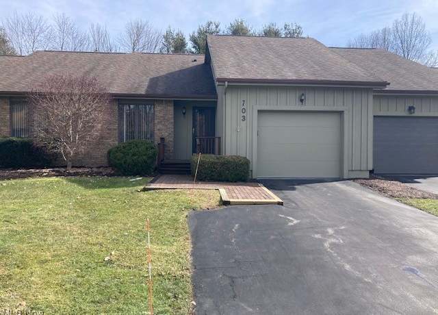 Property at 703 Tournament Trl, Cortland, OH 44410, 2 beds, 2 baths