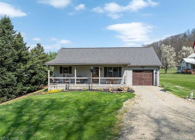 Property at 1919 Wagner St NW, Dover, OH 44622, 2 beds, 1.5 baths