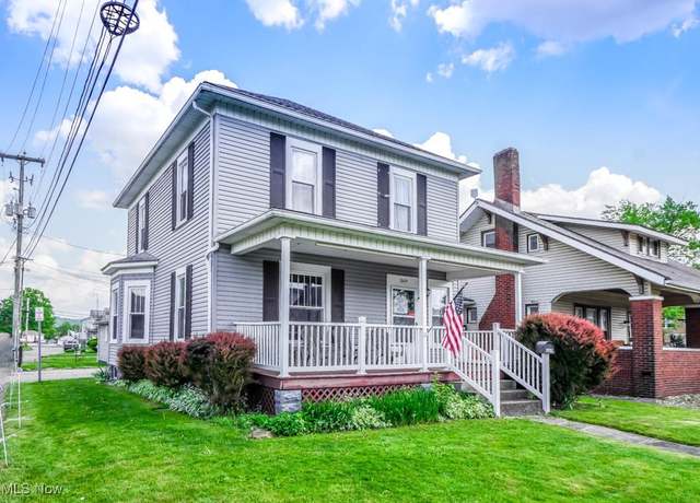 Property at 369 4th St NW, New Philadelphia, OH 44663, 3 beds, 2 baths