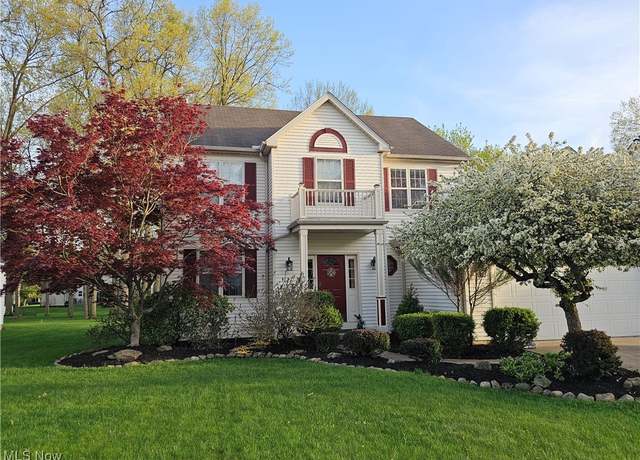 Property at 26977 Valeside Ln, Olmsted Twp, OH 44138, 4 beds, 3.5 baths