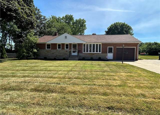 Property at 24851 Carey Ln, North Olmsted, OH 44070, 3 beds, 2 baths