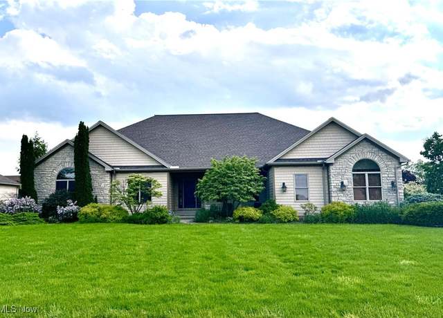 Property at 6470 Aberdeen Ln, Medina, OH 44256, 4 beds, 3.5 baths
