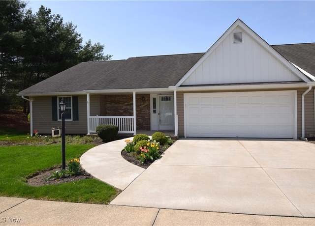 Property at 251 Park Place Dr, Wadsworth, OH 44281, 2 beds, 3 baths