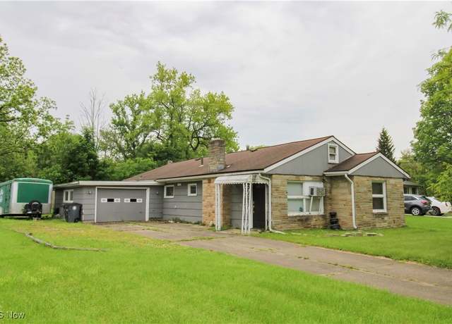 Property at 177 Sumner St, Oberlin, OH 44074, 3 beds, 1.5 baths