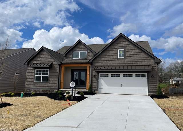 Property at 3129 Blossom Trail Dr, Brunswick, OH 44212, 3 beds, 2 baths