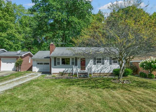 Property at 357 Maplewood Dr, Alliance, OH 44601, 3 beds, 1 bath