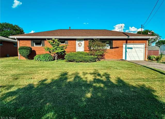 Property at 304 Stone Rd, Belpre, OH 45714, 3 beds, 2 baths