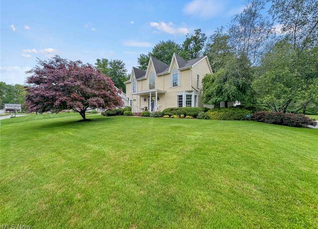 Property at 7592 Sugar Creek Dr, Boardman, OH 44512, 4 beds, 2.5 baths