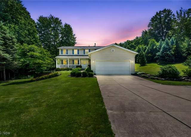 Property at 7700 Stonewood Dr NW, North Canton, OH 44720, 4 beds, 2.5 baths