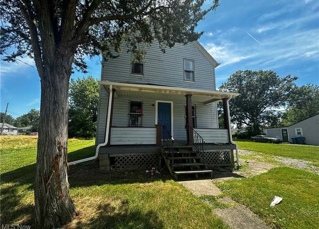 Property at 1010 E 34th St, Lorain, OH 44055, 4 beds, 2 baths