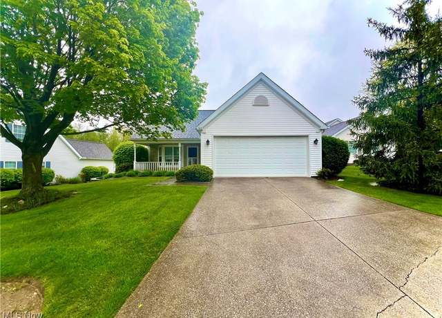 Property at 386 Woodside Dr, Northfield, OH 44067, 2 beds, 2.5 baths