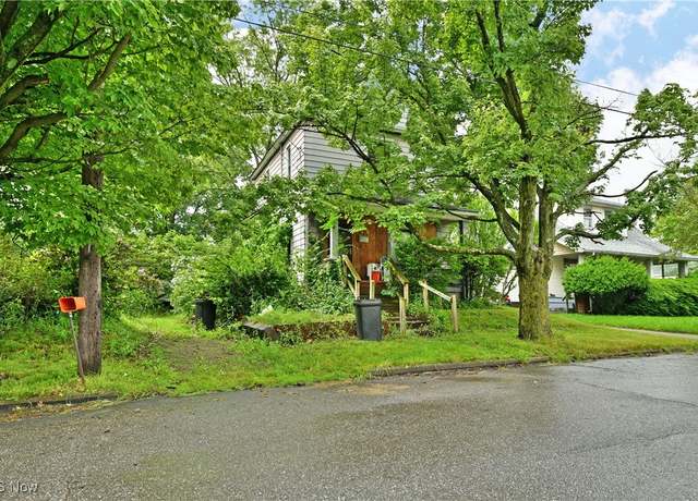Property at 1949 Concord Ave, Youngstown, OH 44509, 2 beds, 1 bath