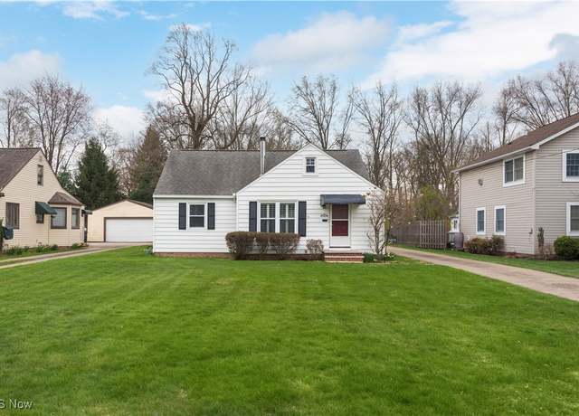 Property at 24275 Smith Ave, Westlake, OH 44145, 3 beds, 2 baths
