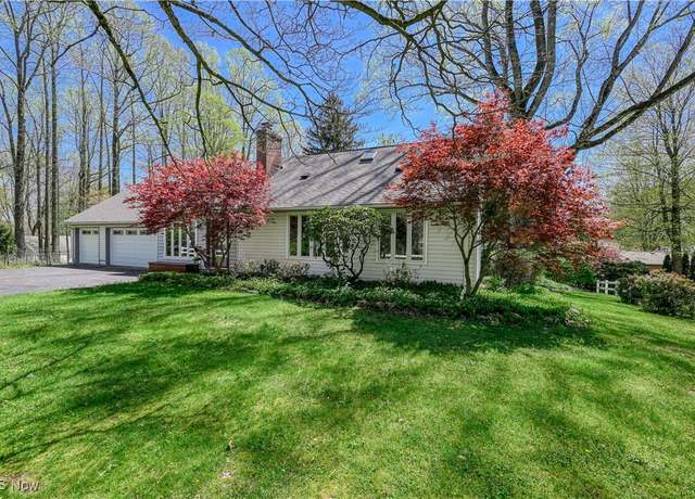 Property at 4712 Glenwood Dr, Mantua, OH 44255, 4 beds, 1.5 baths