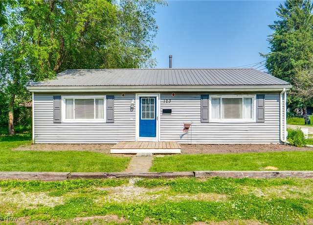 Property at 123 Define Ct NE, Navarre, OH 44662, 2 beds, 1 bath