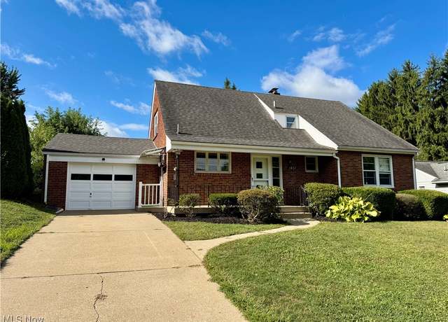 Property at 1837 Lindbergh Ave NE, Massillon, OH 44646, 4 beds, 2 baths