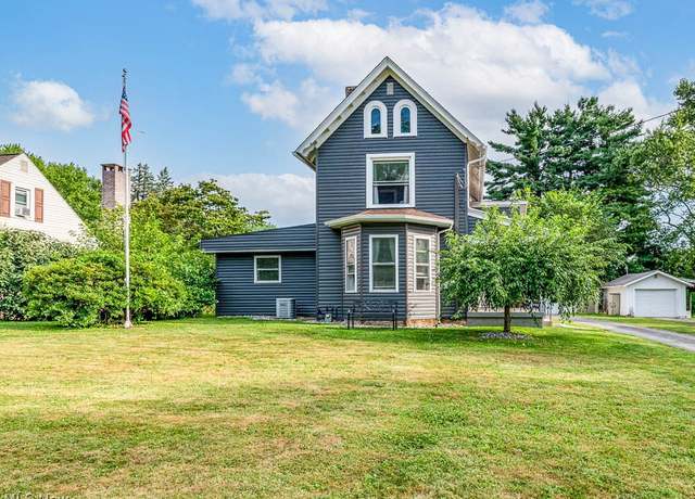 Property at 835 Summit St, Salem, OH 44460, 2 beds, 2 baths