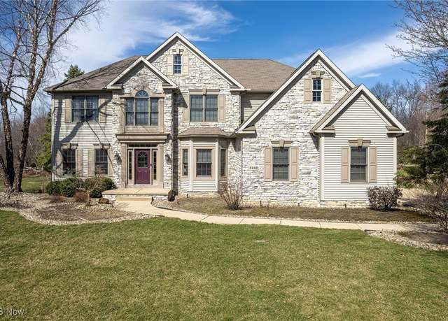 Property at 5249 Morning Song Dr, Medina, OH 44256, 4 beds, 3.5 baths