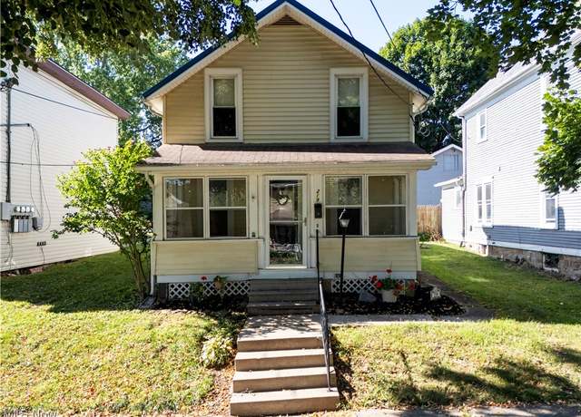 Property at 219 W Washington St, Ashland, OH 44805, 3 beds, 1 bath