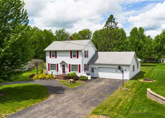 Property at 2844 Highland Ave, Poland, OH 44514, 3 beds, 1.5 baths