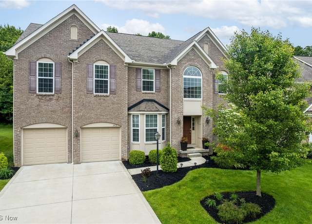 Property at 3413 Stillwood Blvd, Stow, OH 44224, 4 beds, 2.5 baths