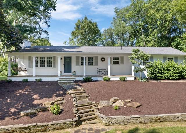 Property at 7635 Ravine Dr NW, North Canton, OH 44720, 3 beds, 2 baths