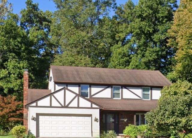 Property at 14390 Hastings Ct, Strongsville, OH 44136, 4 beds, 3 baths