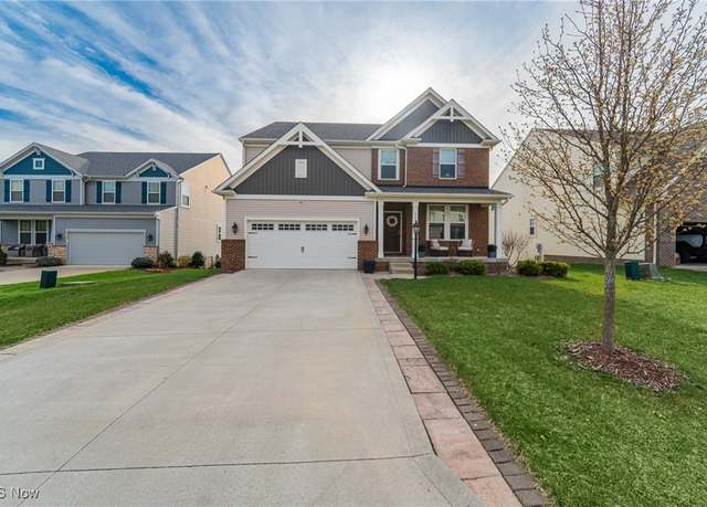 Property at 985 Hawkin Ln, Aurora, OH 44202, 5 beds, 3.5 baths