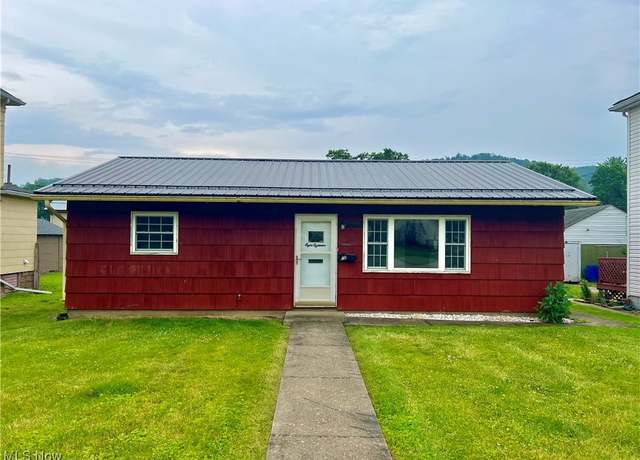 Property at 818 2nd St, Brilliant, OH 43913, 2 beds, 1 bath