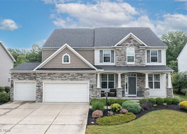 Property at 12669 S Churchill Way, Strongsville, OH 44149, 4 beds, 3 baths