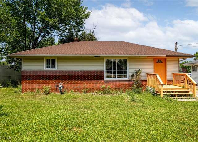 Property at 12972 W Sprague Rd, Parma, OH 44130, 3 beds, 1 bath