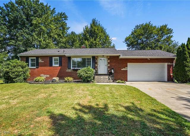 Property at 2817 Kay Blvd, Norton, OH 44203, 3 beds, 1.5 baths