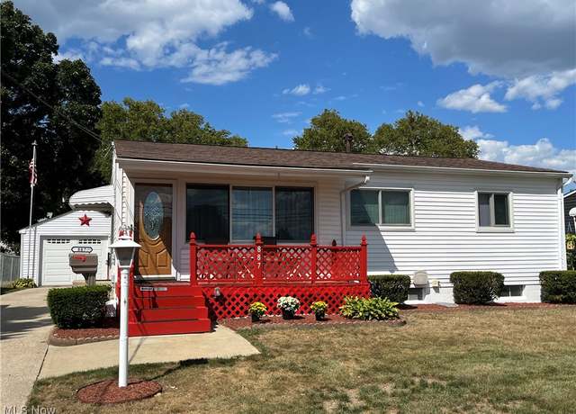 Property at 887 Carnegie Ave, Akron, OH 44314, 3 beds, 1 bath