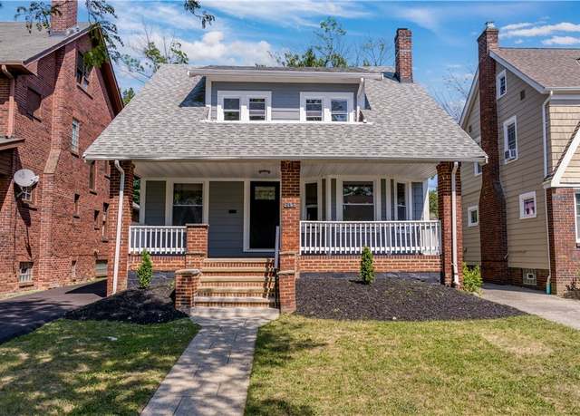 Property at 2195 Barrington Rd, University Heights, OH 44118, 4 beds, 1.5 baths