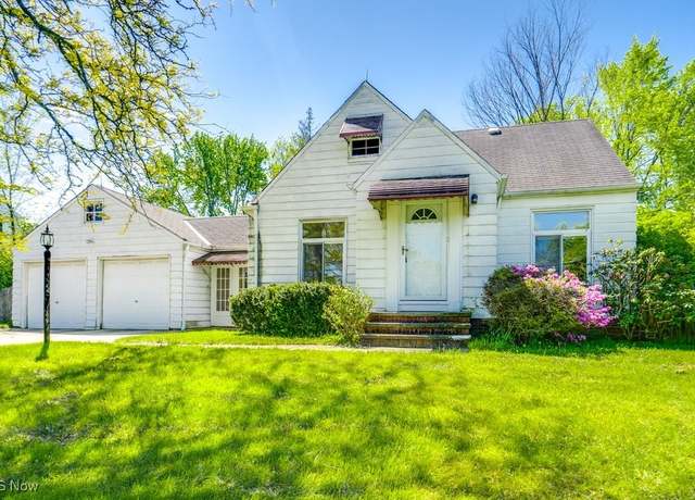 Property at 6724 E Pleasant Valley Rd, Independence, OH 44131, 4 beds, 1.5 baths
