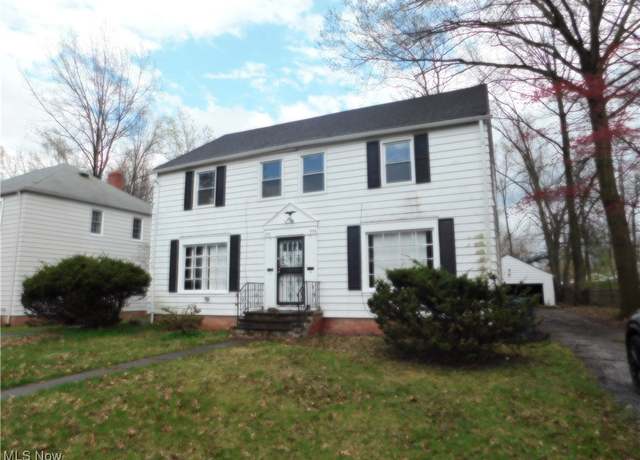 Property at 890-892 Ravine Dr, Cleveland Heights, OH 44112, 6 beds, 2 baths